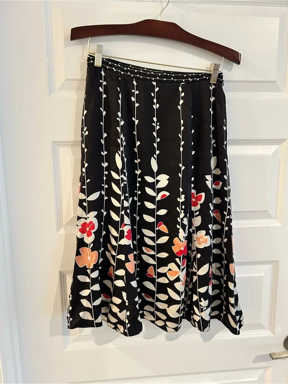 Talbots Silk Floral Skirt Black White Multi Size 6P Petite